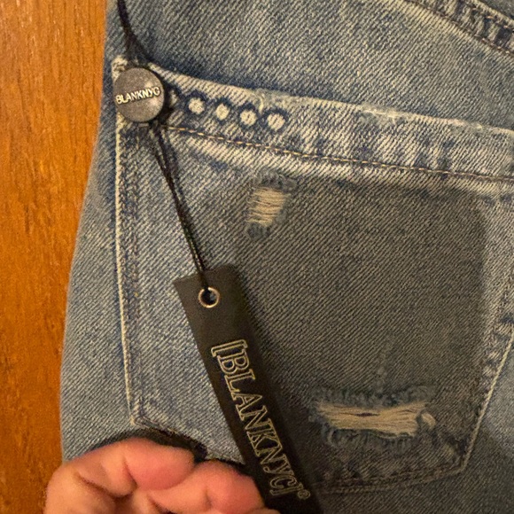 Blank NYC Light Wash Distressed Jean Shorts High Rise Blue Size 27 NWT - Picture 8 of 9